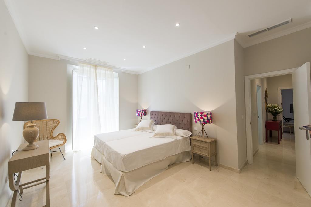 Apartamento Living By Cathedral Sevilla Eksteriør billede
