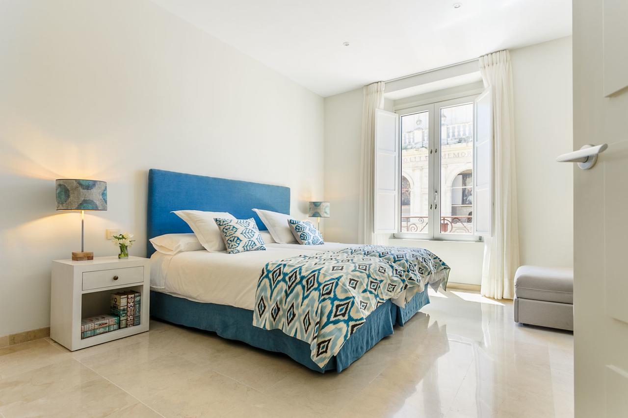 Apartamento Living By Cathedral Sevilla Eksteriør billede